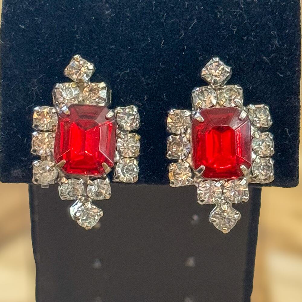 Vintage 1950s Ruby Red Emerald Cut Rhinestone Clip On Earrings Art Deco Cocktail